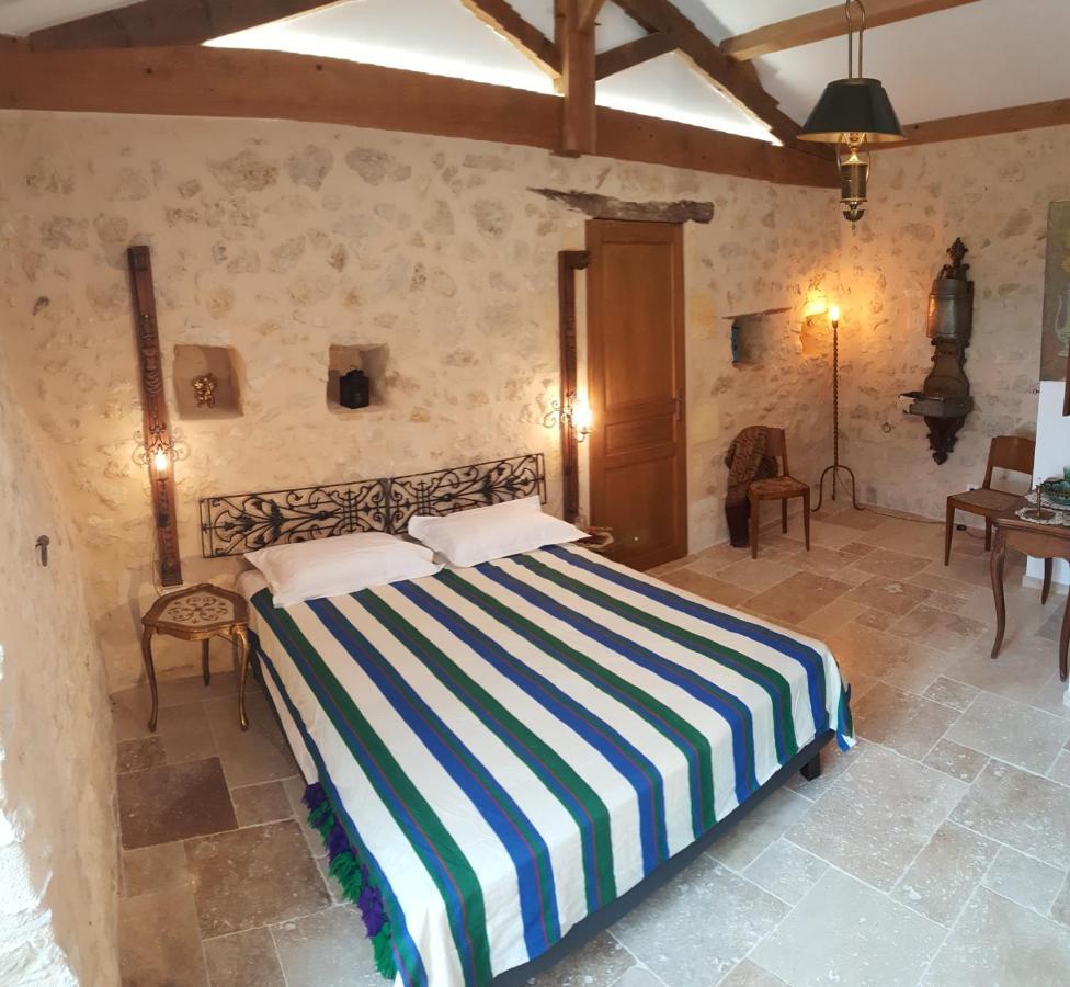 Chateau Le Truch Montussan Bagian luar foto