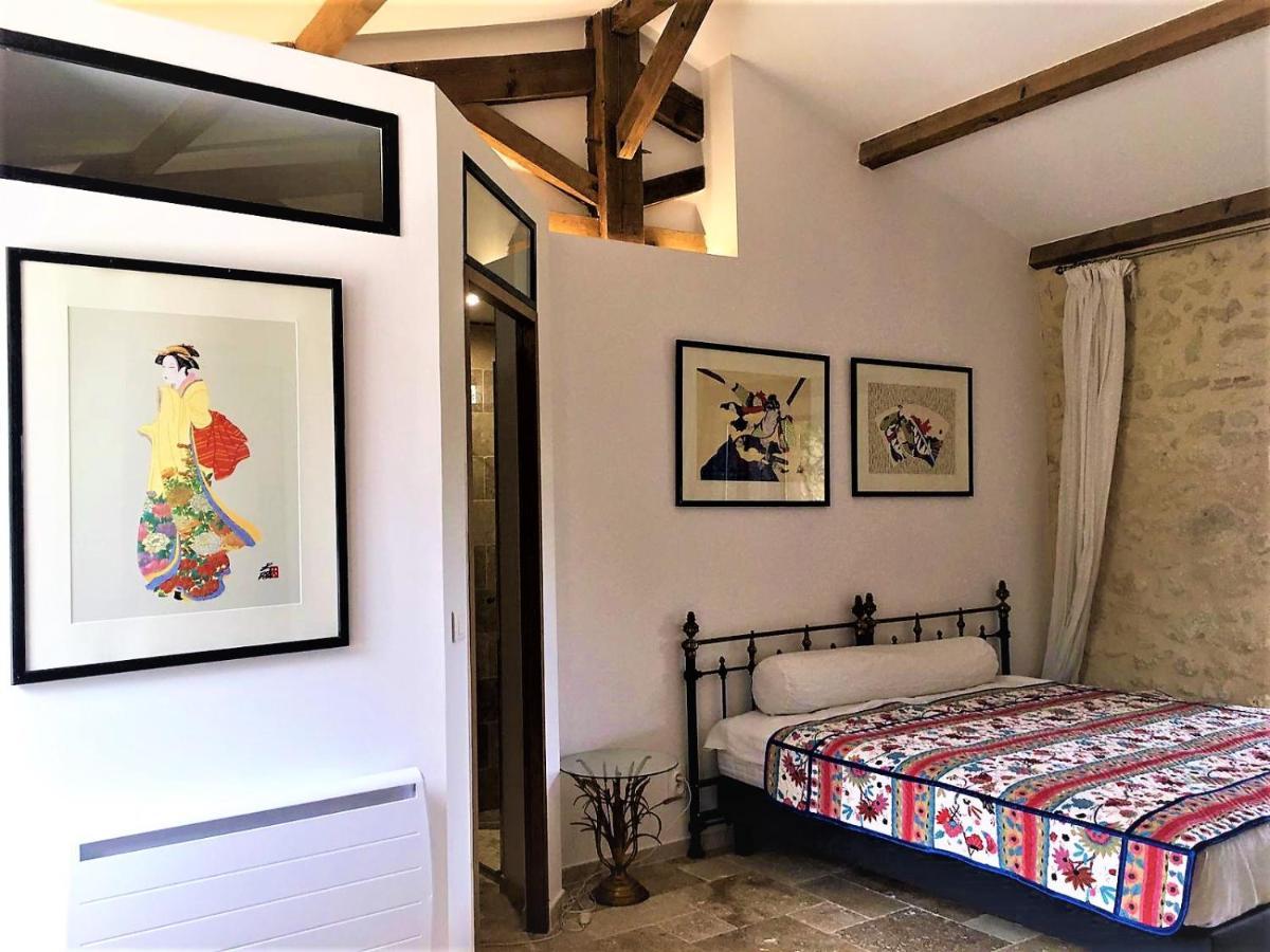 Chateau Le Truch Montussan Bagian luar foto