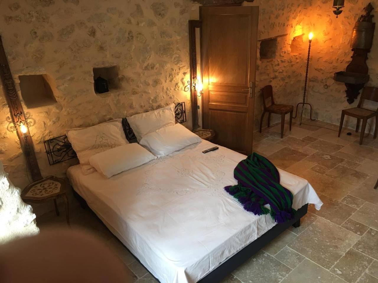 Chateau Le Truch Montussan Bagian luar foto